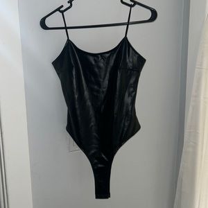 BLACK BODYSUIT